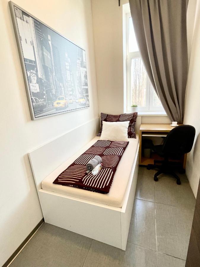 Accommodation Near City Center ブルノ エクステリア 写真